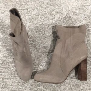 Nine West heeled boot